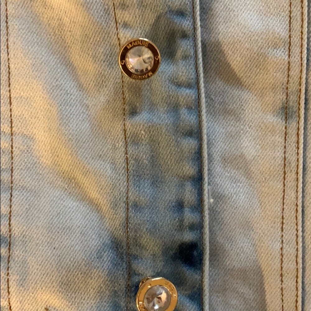 Suit - Picture 2 of 8